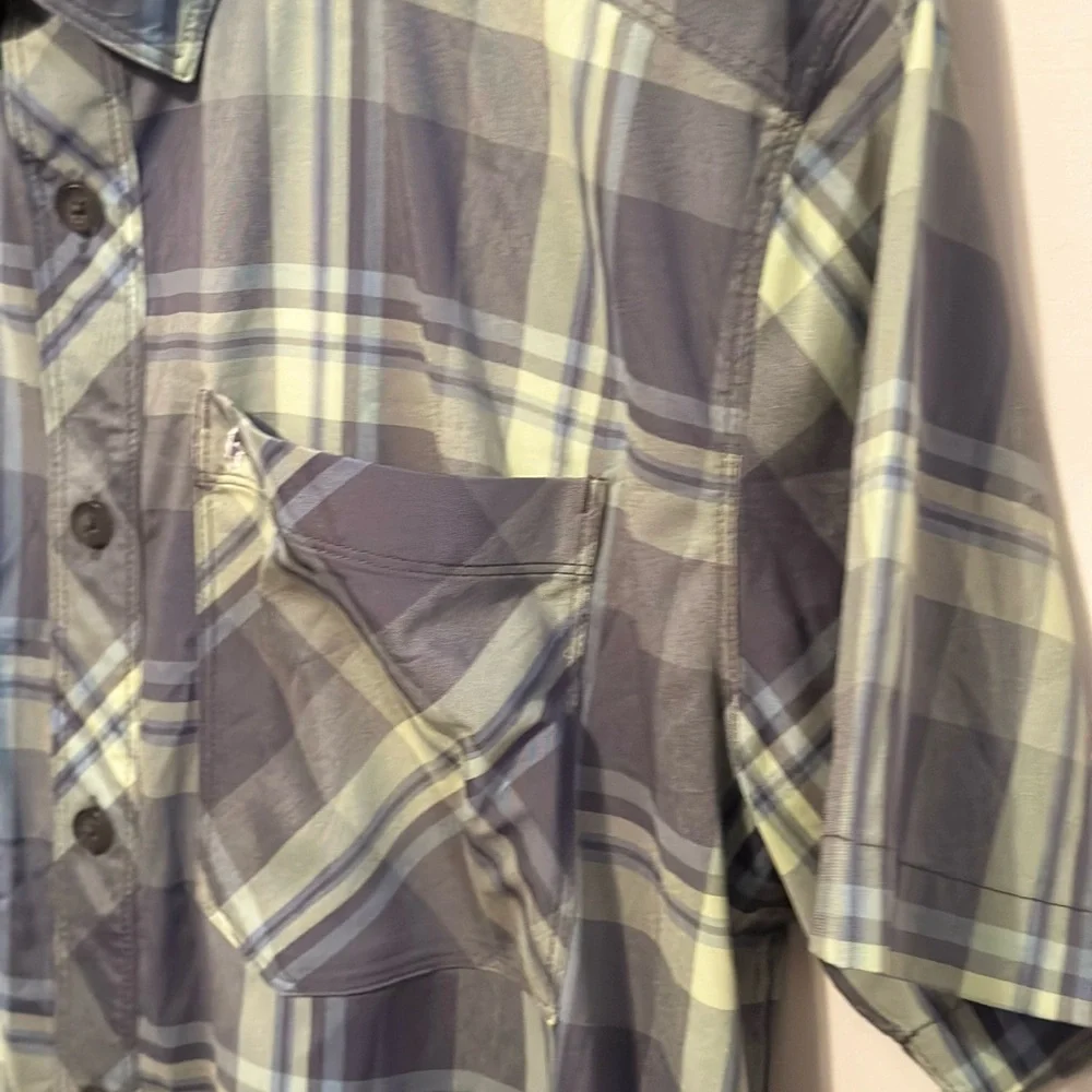 Simms Men's Outpost Short Sleeve Fishing Shirt Size medium Plaid